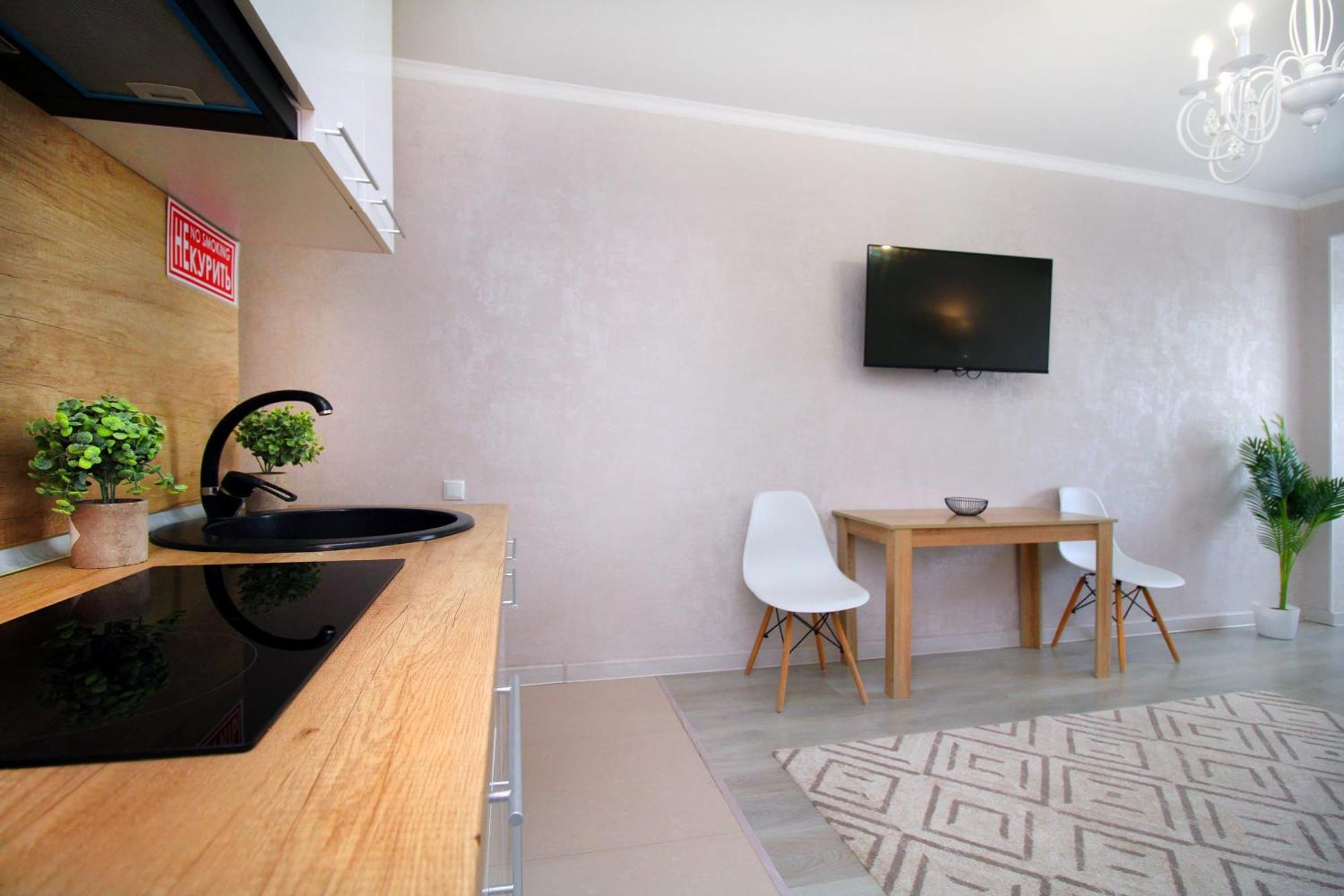 Almaty Cozy Apart Hotel מראה חיצוני תמונה